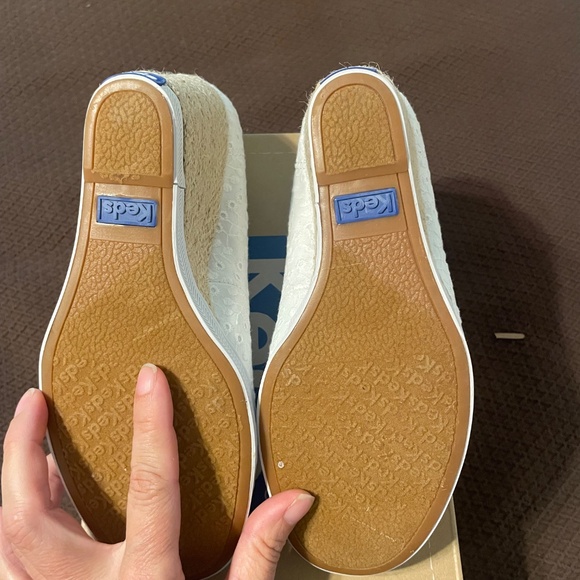 Damsel Eyelet White Wedges - Picture 4 of 5